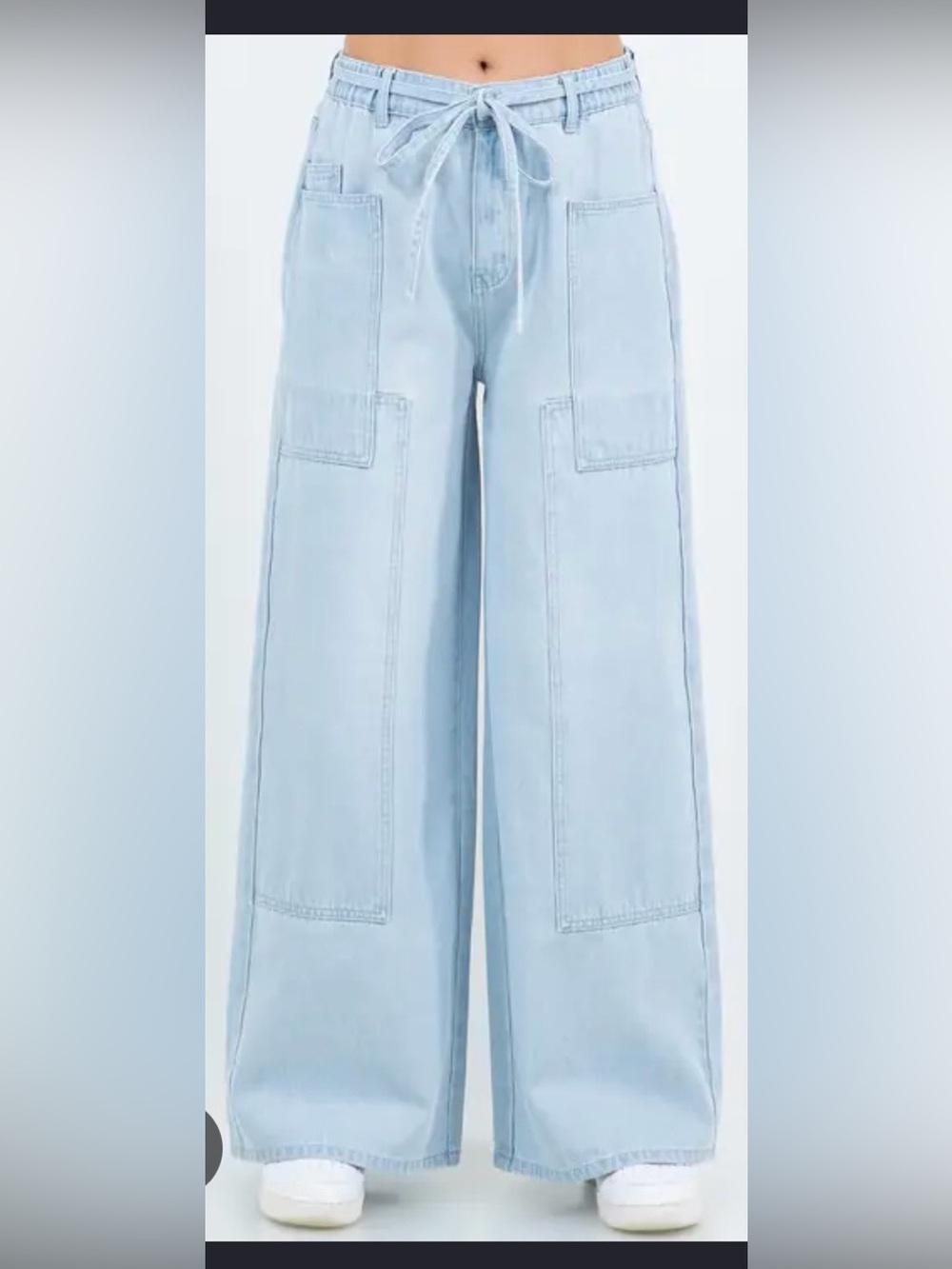 American Bazi Size Medium Wide-Leg Patch Pocket Jeans in Light Blue Wash NWT
